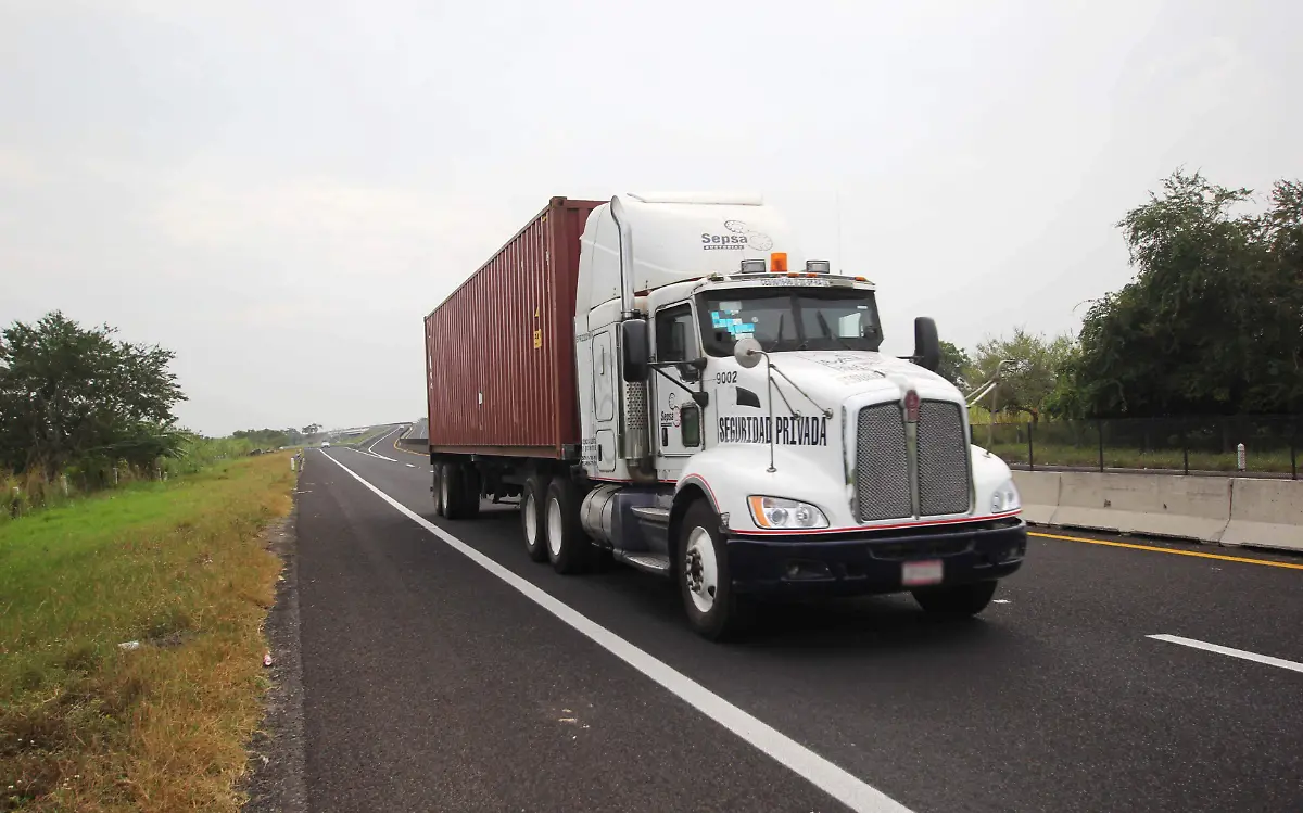 Canacar-Transporte de carga-carreteras-ricardo01